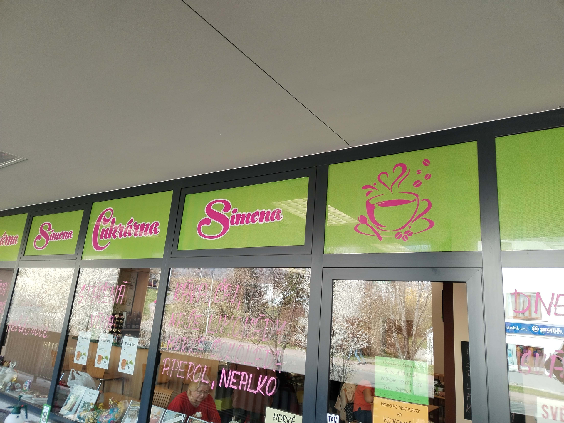 Polep výlohy Cukrárna Simona